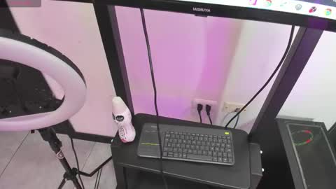 Valerie Shadey  online show from 01/08/26, 07:38