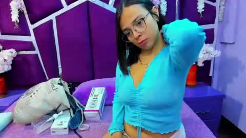 Snapshot of valerysweety__ chatting on 06/21/26, 03:20 ValerySweety online show from 06/21/26, 03:20