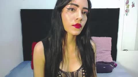 Snapshot of valerythompsonper chatting on 03/16/26, 03:12 valery online show from 03/16/26, 03:12