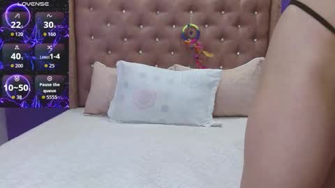 ValeryTunder online show from 11/21/25, 11:14