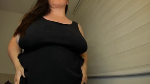 My name is Valery... Nice to meet you  thumb up me please its important online show from 02/28/25, 03:59