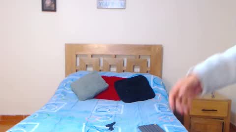 Snapshot of valesantodomingo chatting on 02/13/25, 01:19 Sofia online show from 02/13/25, 01:19