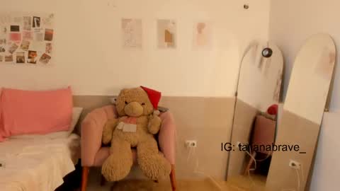 VALIENTE  online show from 10/15/25, 03:50