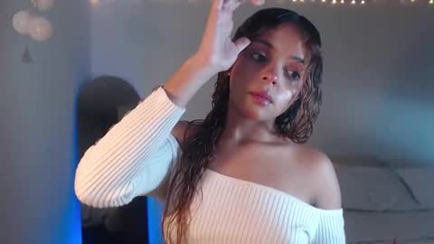 Snapshot of valientegirl_ chatting on 02/10/26, 12:26 VALIENTE online show from 02/10/26, 12:26