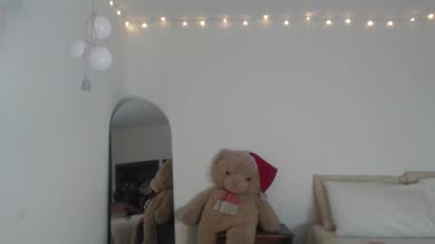 Snapshot of valientegirl_ chatting on 02/21/26, 12:55 VALIENTE online show from 02/21/26, 12:55