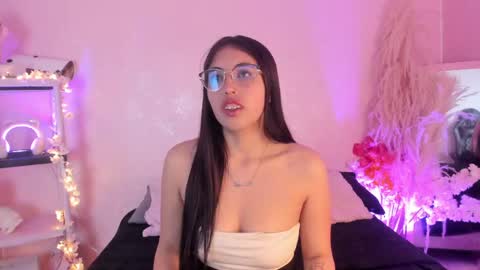 Snapshot of valk_diaz chatting on 05/18/26, 05:13 Valk online show from 05/18/26, 05:13