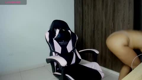 Snapshot of valkiiriaa_ chatting on 12/01/25, 11:26 valkiiriaa_ online show from 12/01/25, 11:26
