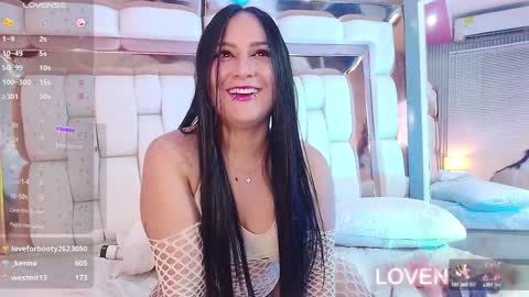 Valkiria moore  online show from 01/12/25, 09:29