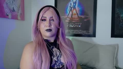 Valkiria moore  online show from 05/21/26, 11:12