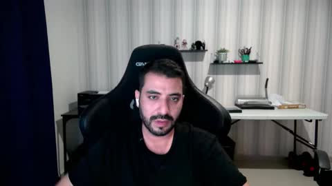 Roberto Carlos online show from 10/18/25, 12:35