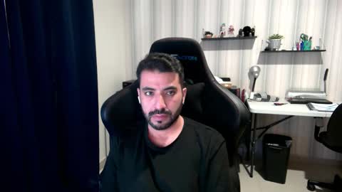 Roberto Carlos online show from 11/10/25, 10:20