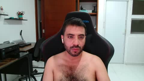 Snapshot of vallartamexi chatting on 04/05/26, 04:09 Roberto Carlos online show from 04/05/26, 04:09