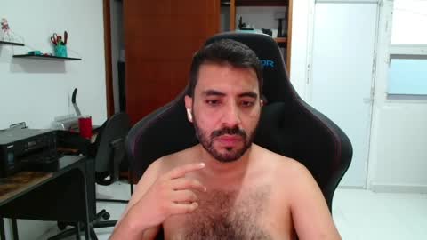 Snapshot of vallartamexi chatting on 04/10/26, 01:22 Roberto Carlos online show from 04/10/26, 01:22