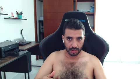 Snapshot of vallartamexi chatting on 04/30/26, 11:09 Roberto Carlos online show from 04/30/26, 11:09