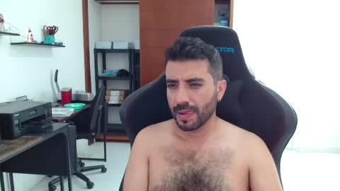 Snapshot of vallartamexi chatting on 05/20/26, 11:44 Roberto Carlos online show from 05/20/26, 11:44