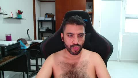 Snapshot of vallartamexi chatting on 06/04/26, 01:00 Roberto Carlos online show from 06/04/26, 01:00
