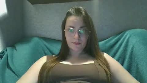 Snapshot of valleria21 chatting on 05/29/26, 08:29 valleria21 online show from 05/29/26, 08:29