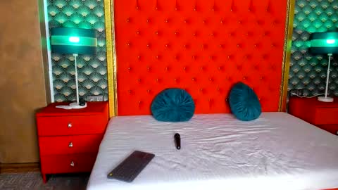 Valerie Val V online show from 10/19/25, 12:06