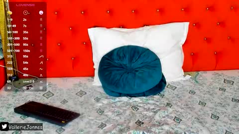 Valerie Val V online show from 02/11/26, 07:57