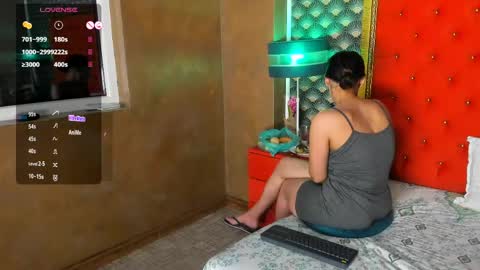 Snapshot of valleriejonnes chatting on 06/01/26, 01:13 Valerie Val V online show from 06/01/26, 01:13