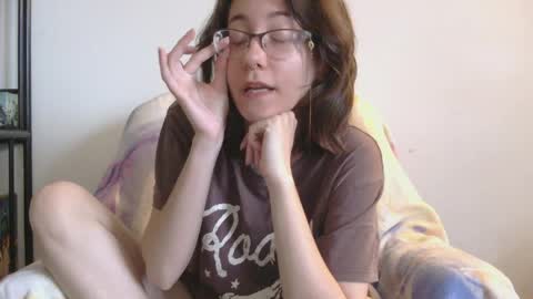 Snapshot of valleriestarr chatting on 04/04/26, 01:19 Vallerie Starr online show from 04/04/26, 01:19