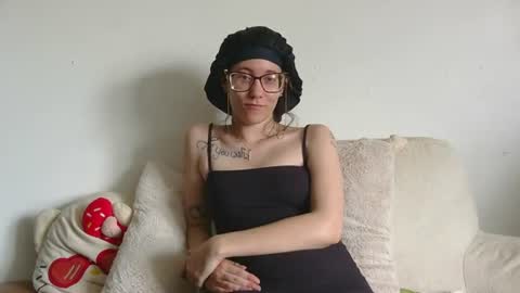 Snapshot of valleriestarr chatting on 07/06/26, 03:14 Vallerie Starr online show from 07/06/26, 03:14