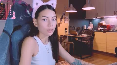 Little Devil online show from 10/28/25, 05:15