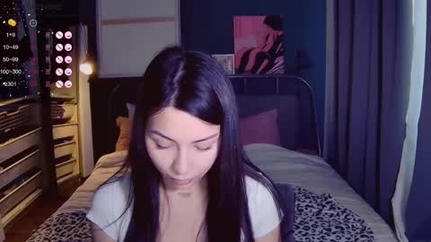 Little Devil online show from 04/17/26, 04:32