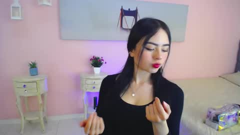 Isabella online show from 02/11/26, 07:41