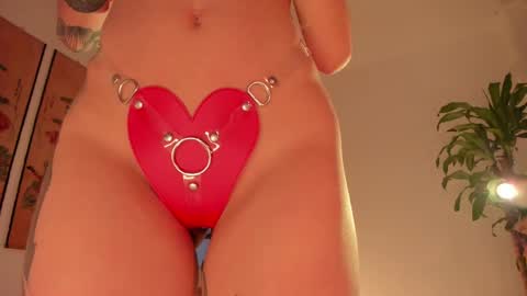      online show from 03/11/25, 10:42