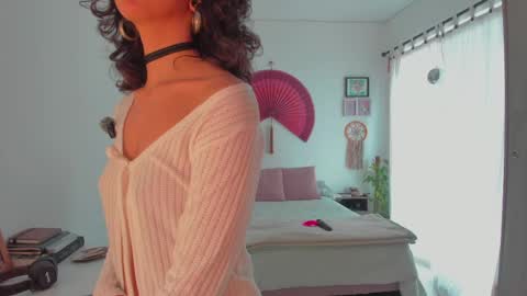Snapshot of valyturner chatting on 05/12/26, 05:10 online show from 05/12/26, 05:10