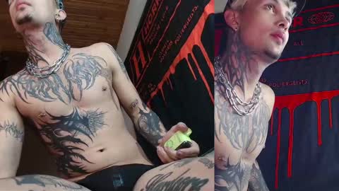 david guzman i model independenthelp me with a thumbs up online show from 02/19/25, 04:44