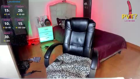 Valeria online show from 02/16/25, 01:47