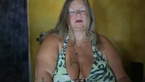 vampwoman online show from 05/20/26, 07:03