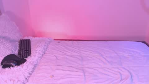 Cinnamon  online show from 01/08/25, 06:20