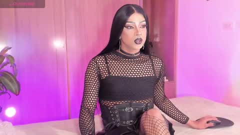 Cinnamon  online show from 10/05/25, 10:13