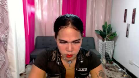 vampy_ebony_laxine online show from 09/10/25, 12:43