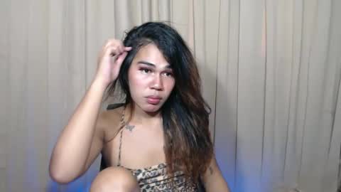 vampy_ebony_laxine online show from 11/12/25, 06:25