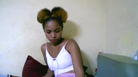 vanah344375 online show from 10/15/25, 06:52