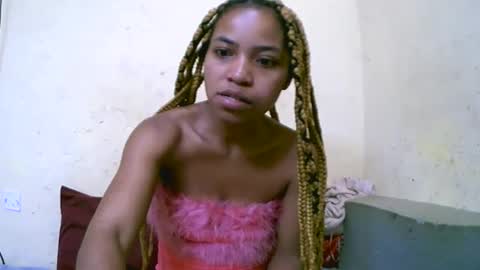 vanah344375 online show from 10/21/25, 02:01