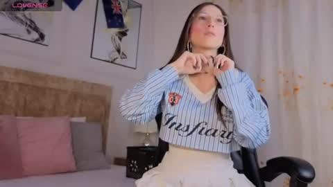vane_coral online show from 07/09/26, 11:25