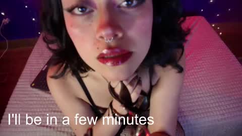 Vanelope online show from 11/05/25, 07:03