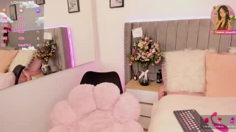 vanesa_moon_ online show from 04/21/26, 01:42