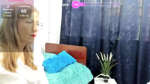 Vanesa online show from 10/20/25, 12:16
