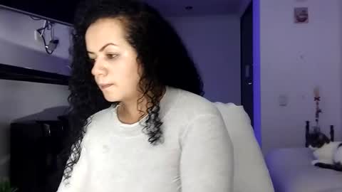 vanessa and samantha online show from 02/05/26, 09:03