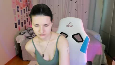 Snapshot of vanessa_brills chatting on 03/09/25, 05:22 Vanessa online show from 03/09/25, 05:22