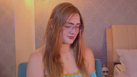 Snapshot of vanessa_foxyy chatting on 07/03/26, 08:26 vanessa_foxyy online show from 07/03/26, 08:26