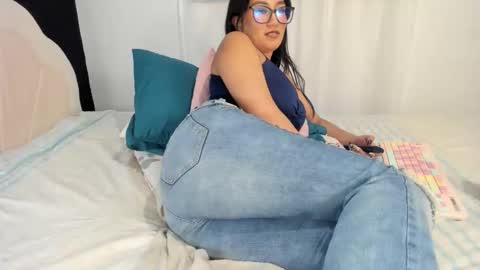 Vanessa online show from 11/06/25, 10:43