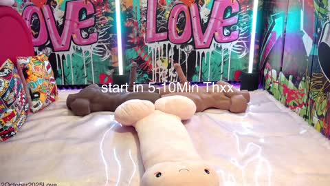  Vanessa  online show from 10/12/25, 02:27