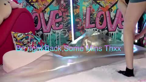Snapshot of vanessa_love chatting on 04/30/26, 05:41 Vanessa online show from 04/30/26, 05:41